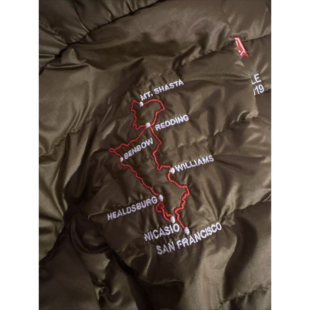 Men's Patagonia Green Olive (Camo Interior) Down Coat Jacket XXL 2XL CA Mile - Picture 7 of 7